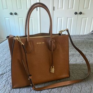 Mercer Medium Leather Accordion Crossbody Bag.